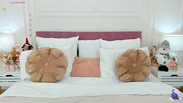 ElzaJons online show from 12-18-25, 06:18