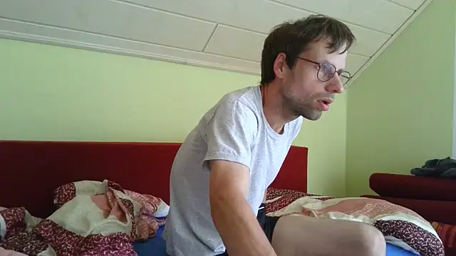Snapshot of vers92_seb chatting on 07-04-26, 06:23 vers92 seb online show from 07-04-26, 06:23