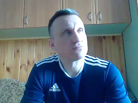 Maksymilian1 online show from 04-12-26, 10:07