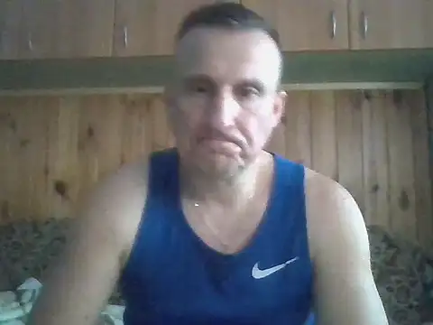 Snapshot of Maksymilian1 chatting on 06-17-26, 05:34 Maksymilian1 online show from 06-17-26, 05:34