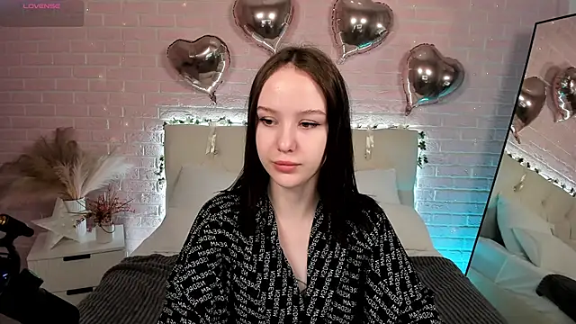 MarySparkle online show from 11-12-25, 03:54