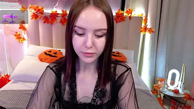 MarySparkle online show from 10-30-25, 04:22