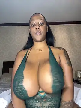 sexyBoobies98 online show from 10-31-25, 04:03