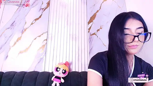 Snapshot of Mhiaa_Sweet chatting on 05-11-26, 02:45 Mhiaa Sweet online show from 05-11-26, 02:45