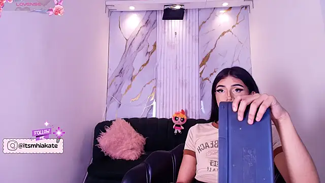 Mhiaa Sweet online show from 04-16-26, 12:17