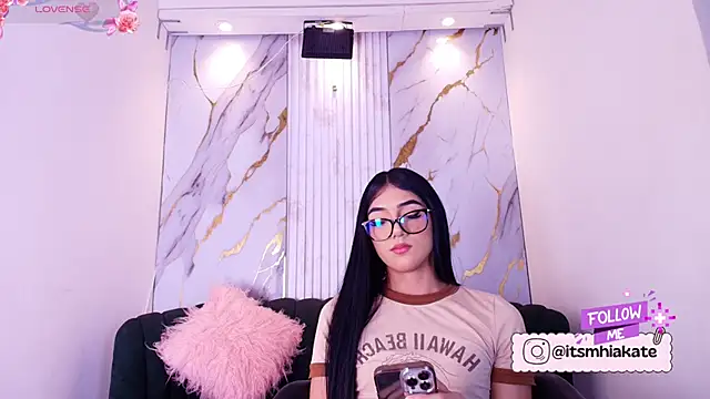 Snapshot of Mhiaa_Sweet chatting on 05-15-26, 12:14 Mhiaa Sweet online show from 05-15-26, 12:14