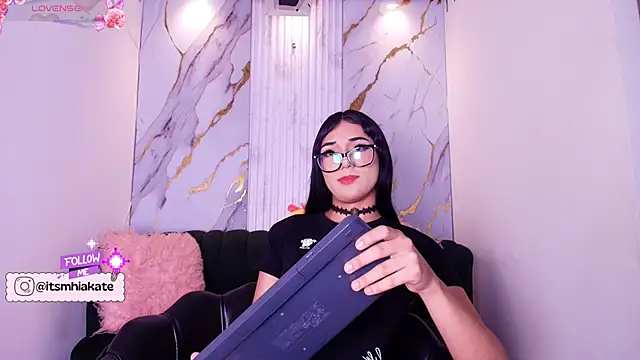 Mhiaa Sweet online show from 03-27-26, 01:01