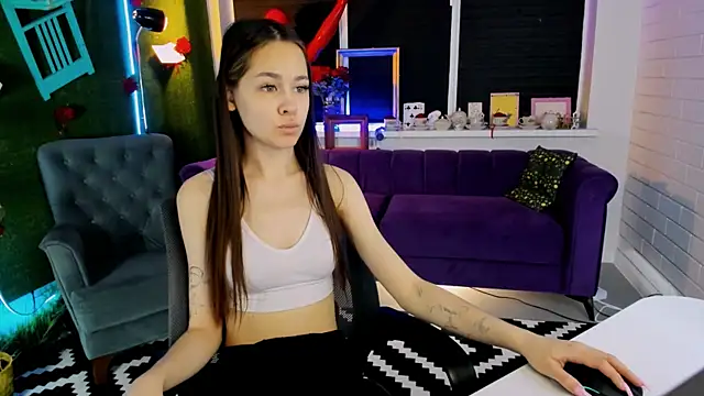 UliaNeer online show from 03-31-26, 09:11