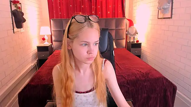 UliaNeer online show from 07-16-26, 05:04