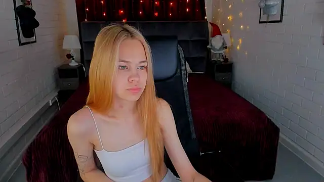 UliaNeer online show from 07-20-26, 05:04