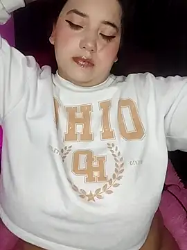 kittenFreyja  online show from 12-20-25, 11:51