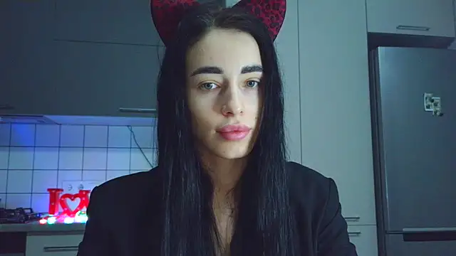 Snapshot of EvaMelnik chatting on 10-20-25, 03:56 EvaMelnik online show from 10-20-25, 03:56