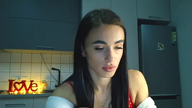 Snapshot of EvaMelnik chatting on 09-12-25, 05:02 EvaMelnik online show from 09-12-25, 05:02