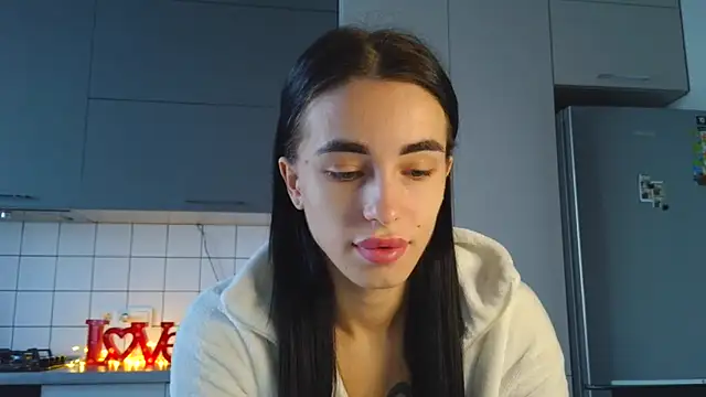 Snapshot of EvaMelnik chatting on 09-18-25, 02:20 EvaMelnik online show from 09-18-25, 02:20