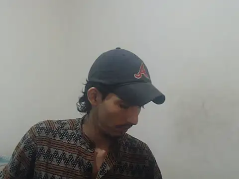 Snapshot of snackontime18 chatting on 06-10-26, 03:30 snackontime18 online show from 06-10-26, 03:30