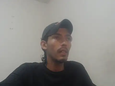 Snapshot of snackontime18 chatting on 06-03-26, 03:07 snackontime18 online show from 06-03-26, 03:07