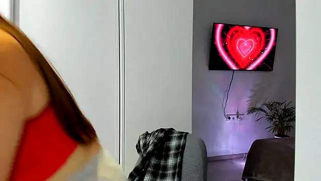 BeatriceAddams online show from 09-11-25, 03:23