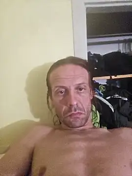 Snapshot of Danny19867 chatting on 10-18-25, 03:08 Danny19867 online show from 10-18-25, 03:08