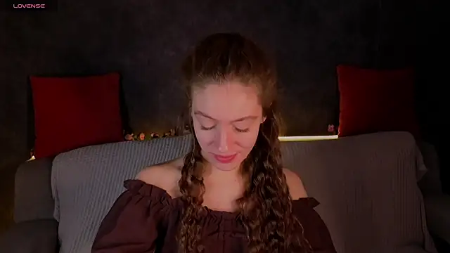 Agnes Wells online show from 05-11-26, 03:08