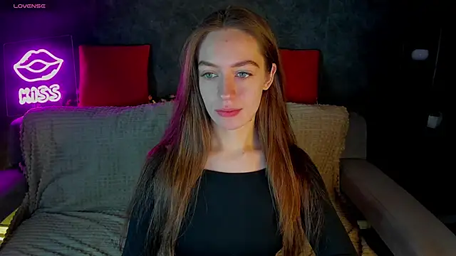 Agnes Wells online show from 04-18-26, 01:08