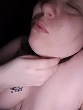 Feuchtekitty92xh online show from 03-05-26, 10:05