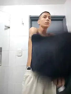 Snapshot of Davig4 chatting on 11-07-25, 10:35 Davig4 online show from 11-07-25, 10:35