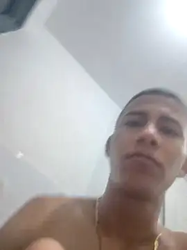 Snapshot of Davig4 chatting on 11-18-25, 12:19 Davig4 online show from 11-18-25, 12:19