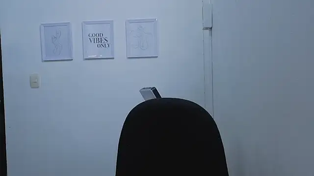 Penelophe01 online show from 02-18-26, 08:27