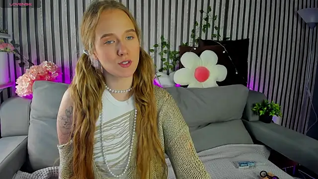 Casey Sweeet online show from 03-12-26, 10:36