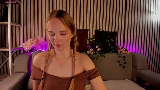 Casey Sweeet online show from 05-18-26, 09:14