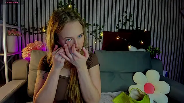 Casey Sweeet online show from 03-10-26, 01:09