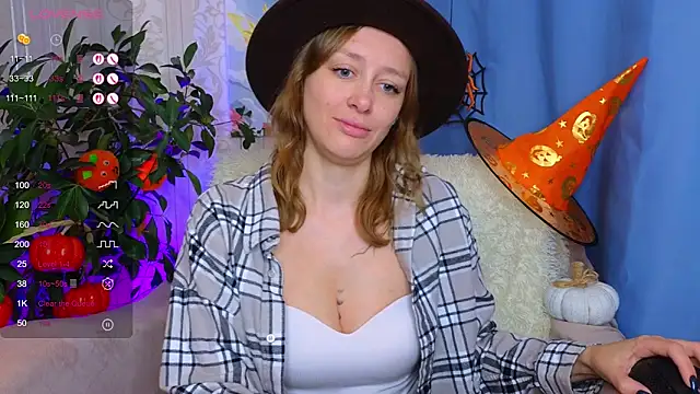 evashiny  online show from 10-31-25, 03:03