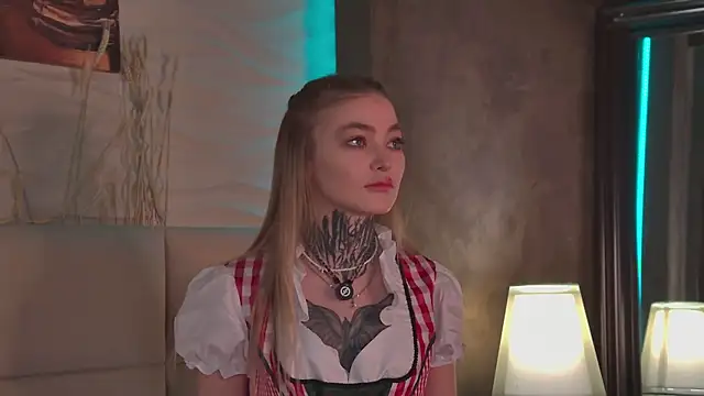 AriWild online show from 09-27-25, 05:13