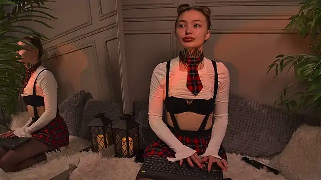 AriWild online show from 04-15-26, 05:35