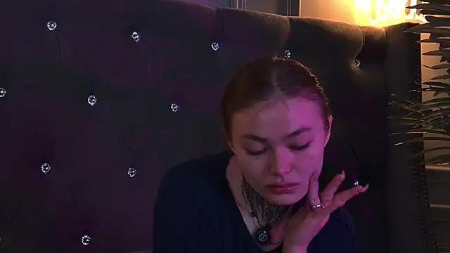 AriWild online show from 05-04-26, 04:27