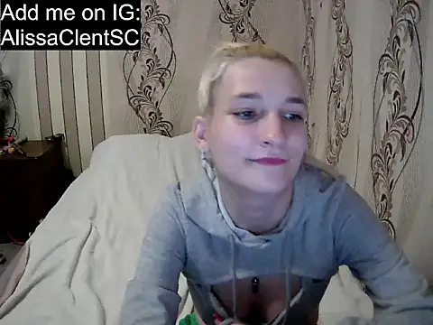 Snapshot of AlissaClark chatting on 12-04-25, 10:20 AlissaClark online show from 12-04-25, 10:20