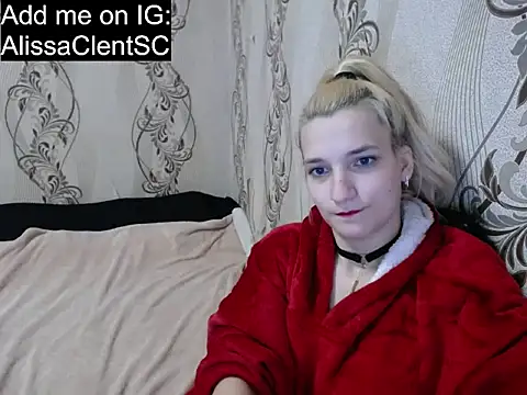 Snapshot of AlissaClark chatting on 12-17-25, 08:47 AlissaClark online show from 12-17-25, 08:47