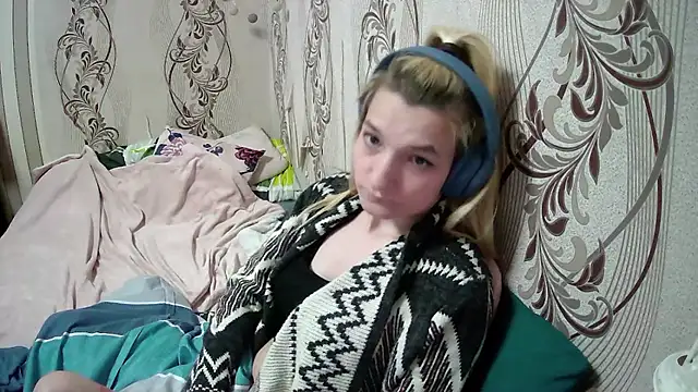 AlissaClark online show from 05-06-26, 08:46