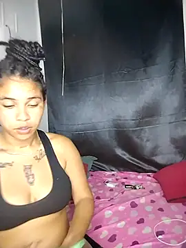 Snapshot of Vale_Nikol21 chatting on 03-20-26, 12:22 Vale Nikol21 online show from 03-20-26, 12:22