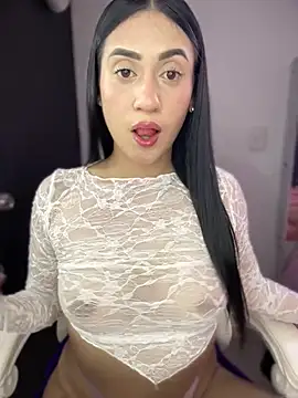isabela l online show from 03-15-26, 09:44