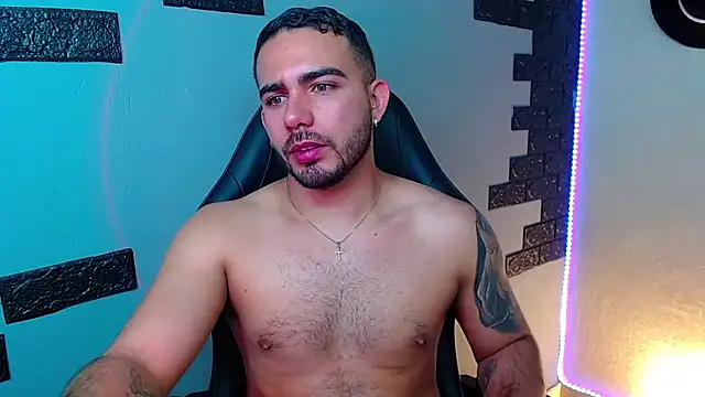 Snapshot of adamhairy chatting on 06-29-26, 07:02 adamhairy online show from 06-29-26, 07:02