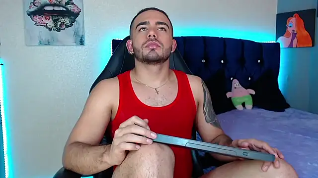 Snapshot of adamhairy chatting on 04-21-26, 07:20 adamhairy online show from 04-21-26, 07:20