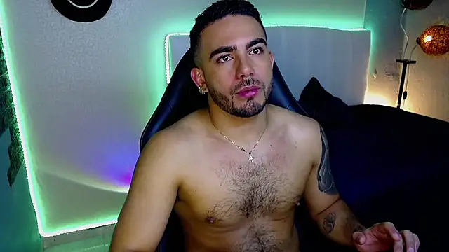 Snapshot of adamhairy chatting on 06-26-26, 07:42 adamhairy online show from 06-26-26, 07:42