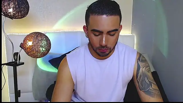 Snapshot of adamhairy chatting on 05-29-26, 08:15 adamhairy online show from 05-29-26, 08:15