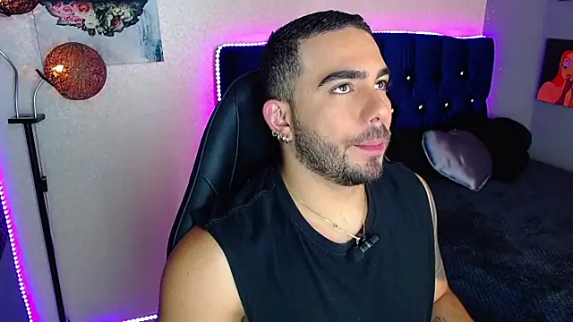 Snapshot of adamhairy chatting on 05-13-26, 07:54 adamhairy online show from 05-13-26, 07:54