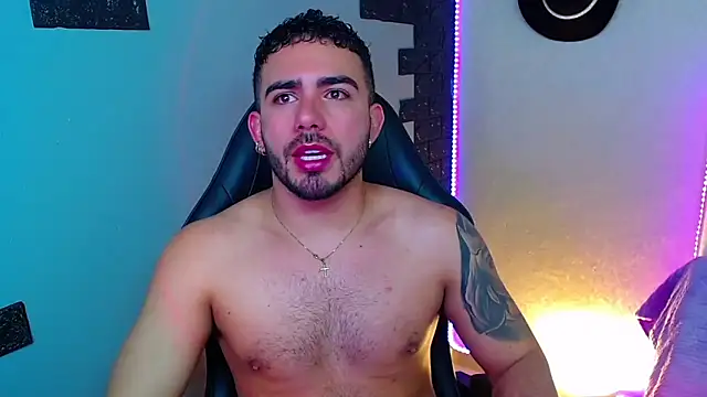 Snapshot of adamhairy chatting on 07-01-26, 07:25 adamhairy online show from 07-01-26, 07:25