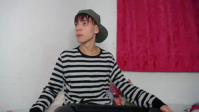 lucky stricke online show from 11-28-25, 06:24