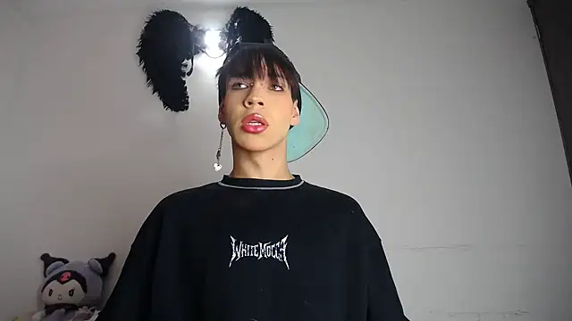 lucky stricke online show from 10-28-25, 04:24