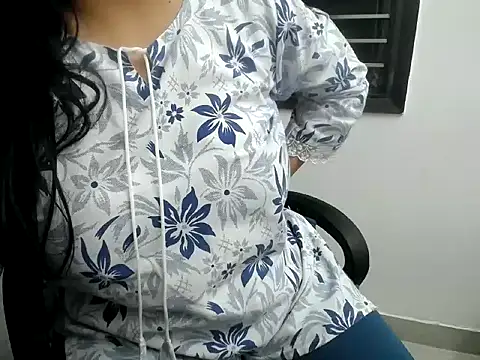 Roshi Love online show from 06-02-26, 04:40