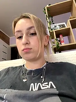 KassandraTress online show from 10-27-25, 12:39